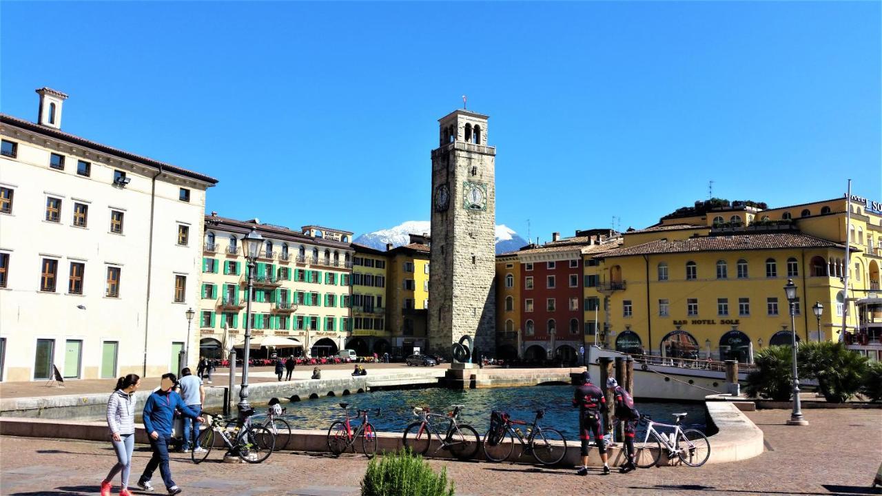 Green Relax Apartment Riva del Garda Bagian luar foto